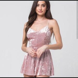 Blush Pink Crushed Velvet Romper Size XS LA Hearts Pacsun Spaghetti Straps